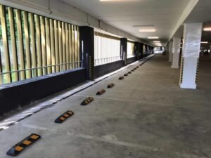 rubber wheel stopper 550mm selangor reflective beads